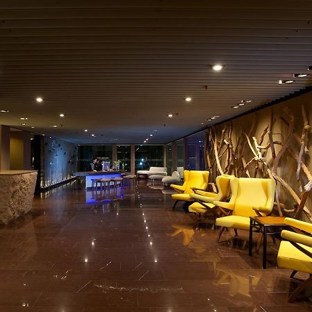 Gtower Hotel Kuala Lumpur Exterior foto The lounge at the airport