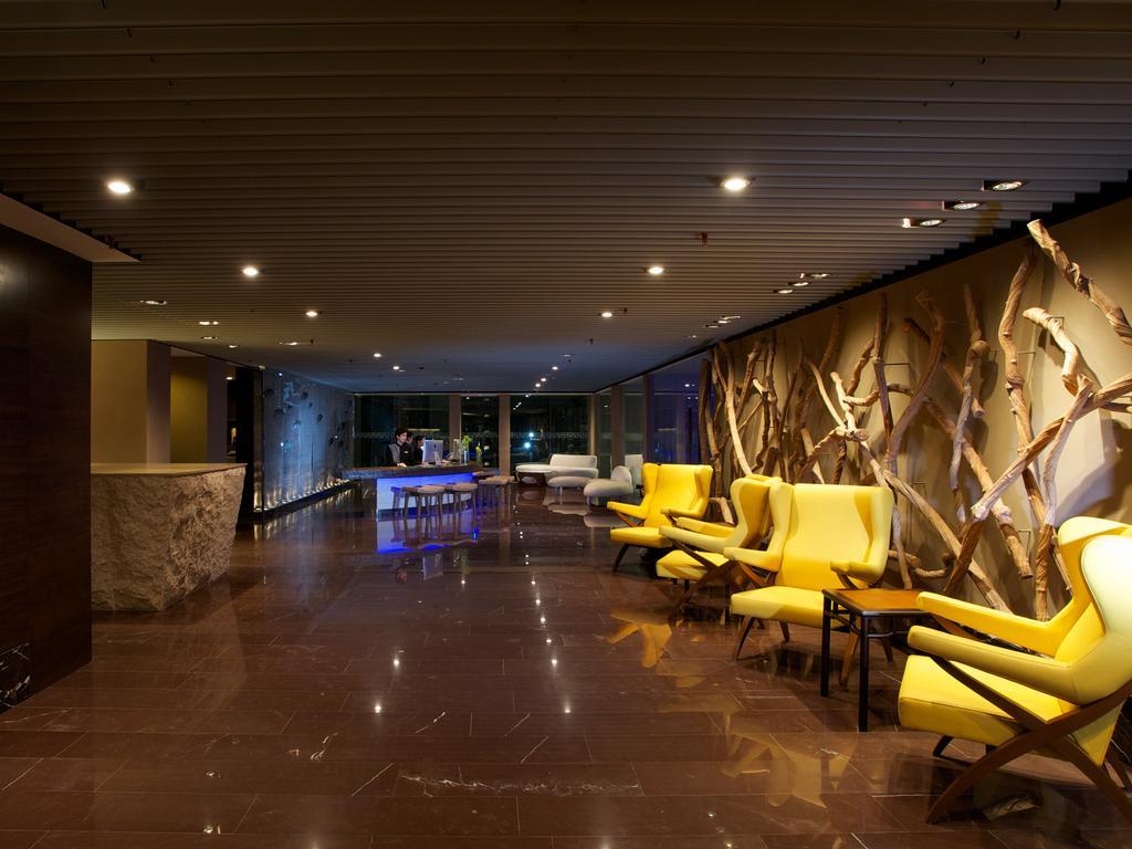 Gtower Hotel Kuala Lumpur Exterior foto The lounge at the airport