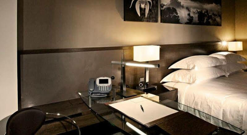 Gtower Hotel Kuala Lumpur Exterior foto A room at the hotel